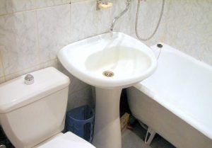 Установка раковины тюльпан в ванной в Обнинске